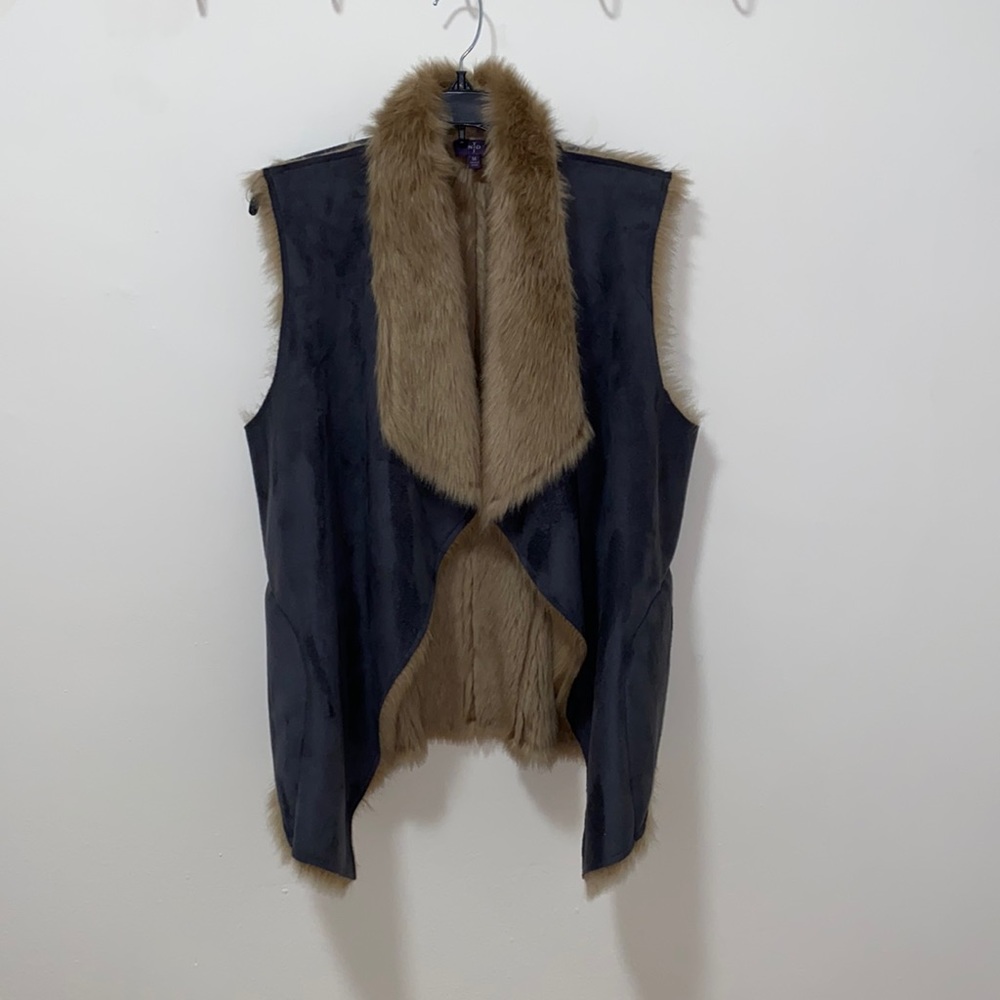 NYDJ Faux suede vest with fur lining and pockets. Size M